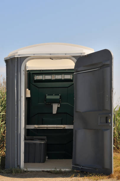 Best Porta potty delivery and setup  in Hamilton, MO