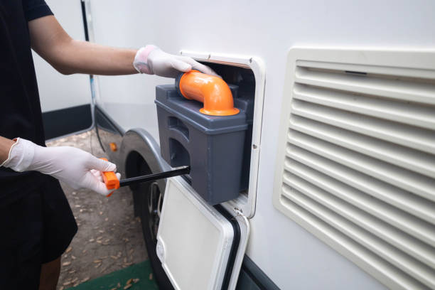 Best Portable bathroom rental  in Hamilton, MO
