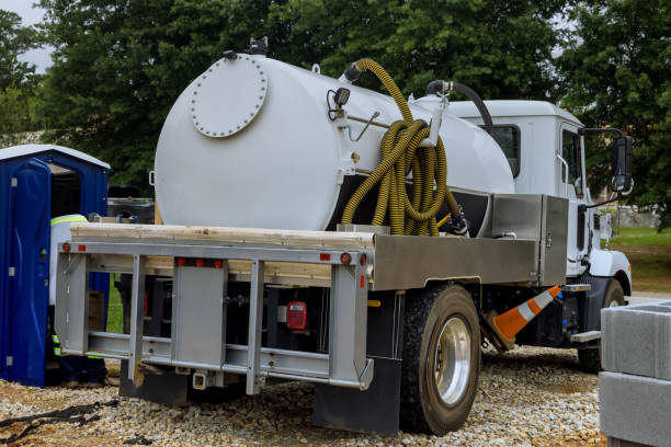 Best Porta potty rental near me  in Hamilton, MO