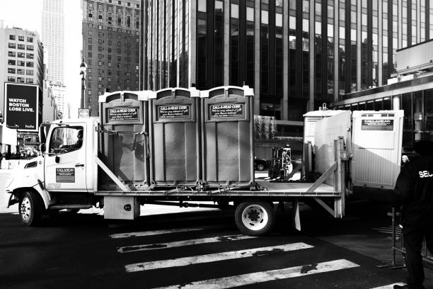 Best Construction site porta potty rental  in Hamilton, MO